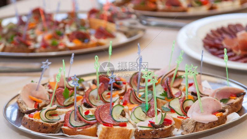 企业食堂食材配送，与传统采购效率如何比拼？**
